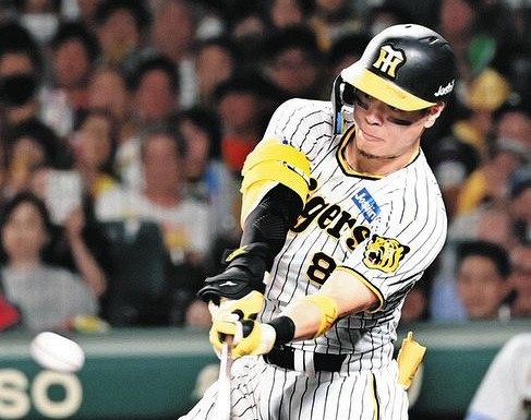 佐藤輝明が入団3年連続20号 岡田監督、田淵幸一も達成していない快挙に