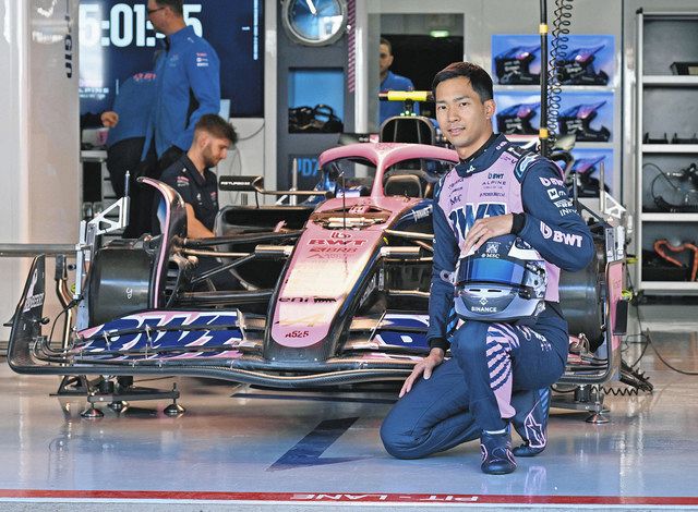 F1・平川亮 撮影会にちょっぴり緊張?の表情 真新しいレーシング F1・平川亮 撮影会にちょっぴり緊張?の表情 真新しいレーシング