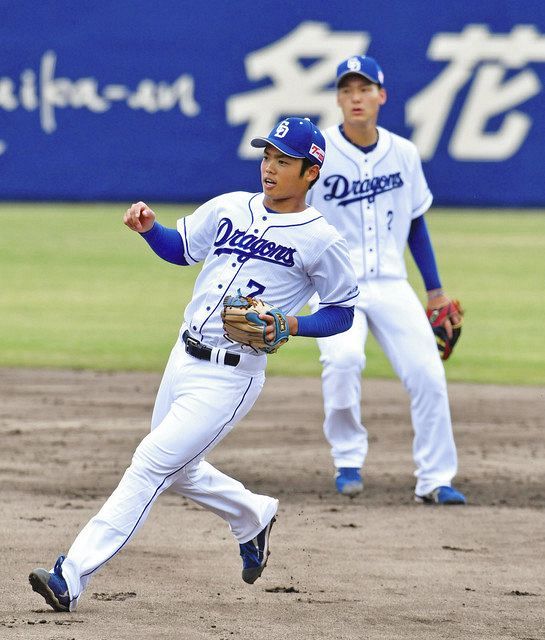 写真特集 中日 １軍はｄｅｎａと練習試合 ２軍は広島と対戦 １２日 中日新聞web