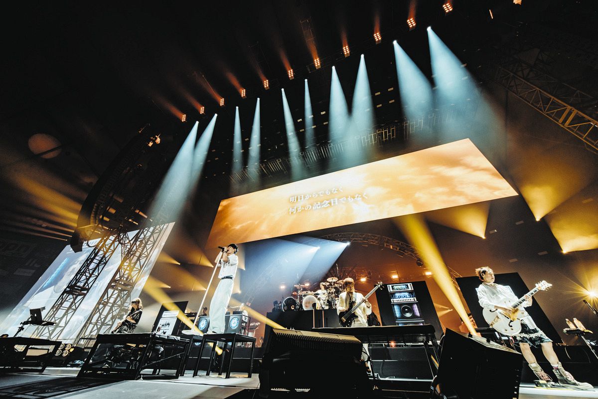 UVERworld』、バンドの歴史たどる全25曲を披露 5年半ぶり3度目の