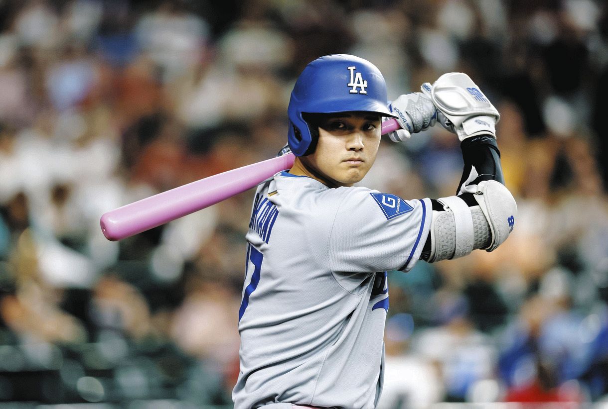 ◇大谷翔平、バットが、ベルトがピンクに…母の日にマルチ安打の活躍