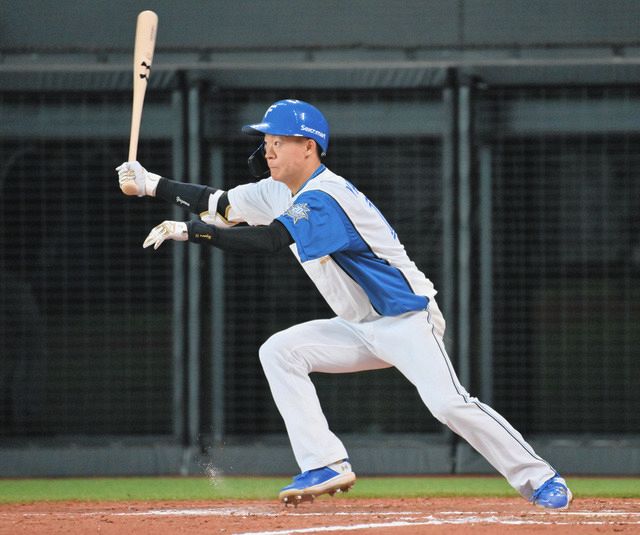 日本ハム】二刀流ルーキー矢沢宏太が野手でプロ初出場初安打