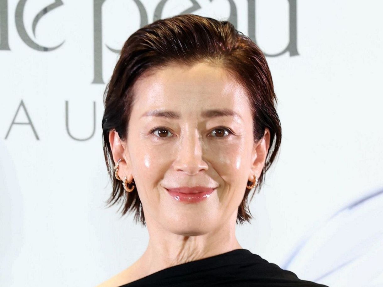 衝撃“リーゼント”宮沢りえ、マニッシュなスーツ姿にネット騒然 「素敵