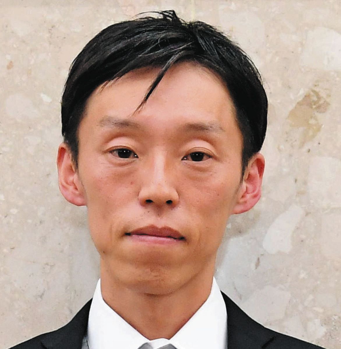 浅利英明助手が調教師免許試験の合格「スタッフ全員で一つを勝ちに行く