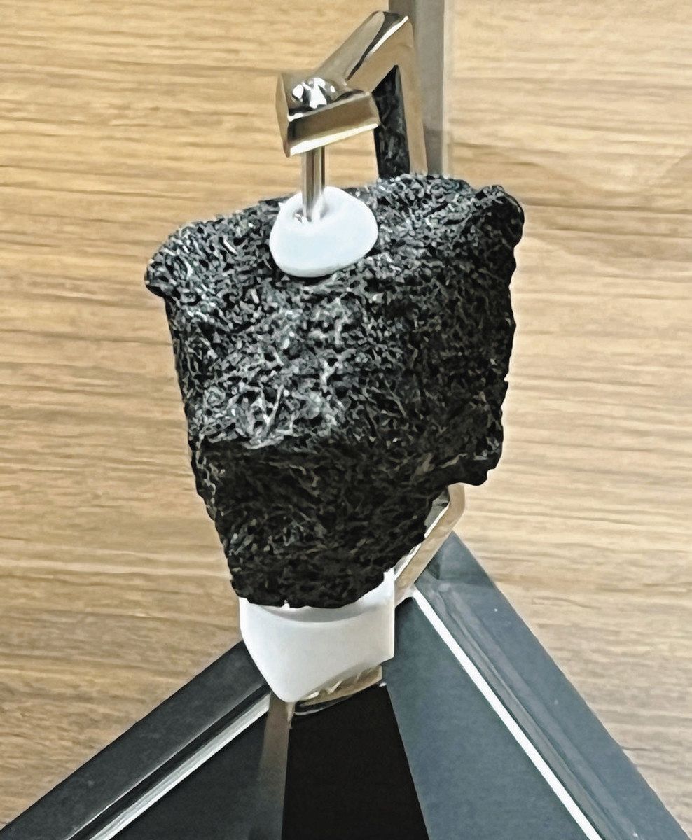 月の石」10月金沢に 市教育プラザ 隕石と展示：北陸中日新聞Web