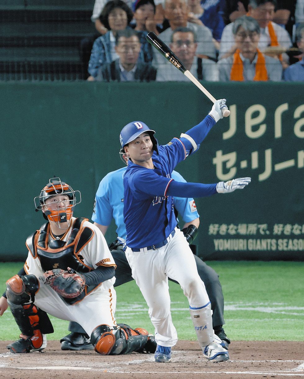 中日・石伊雄太、5号ソロを竜党の待つ東京D左翼席へぶち込む 巨人ドラ1