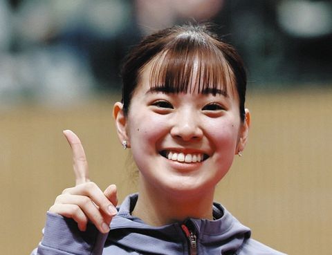 「それ反則」 卓球女子・長﨑美柚、『デニム・オン・デニム』雑誌掲載コーデ反響 「なんだなん ...