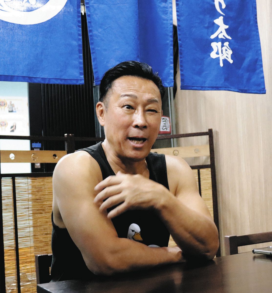 薬師寺保栄 ボクシンググローブ サイン入り　ウイニング　　8oz 32年前「伝説の日本人対決」を制した薬師寺保栄さん 井上VS中谷戦は