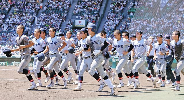 佐久長聖、強気の打撃実らず 高校野球2回戦：中日新聞Web