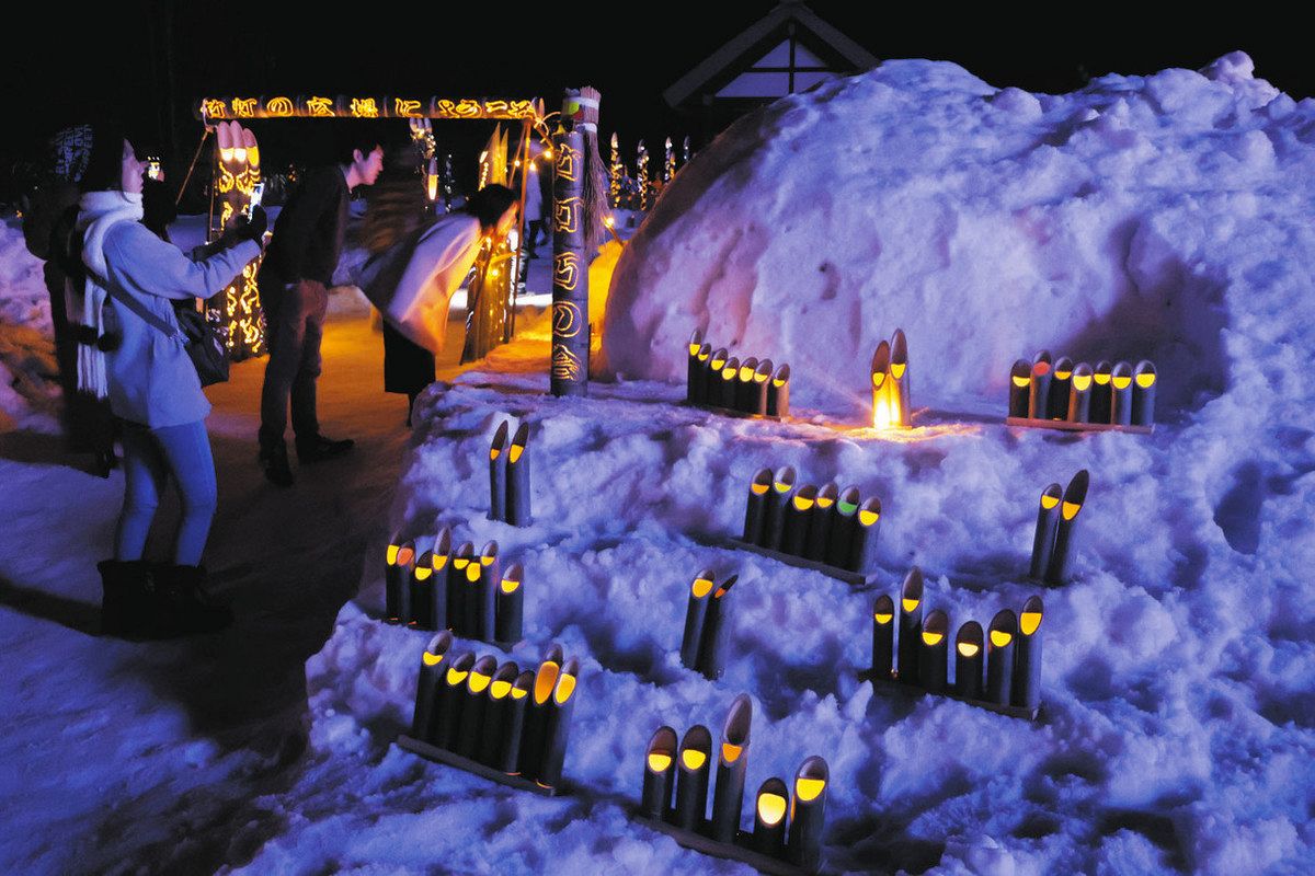 優しく照らす750本の竹灯り 高山・朝日の道の駅に場所変えライトアップ