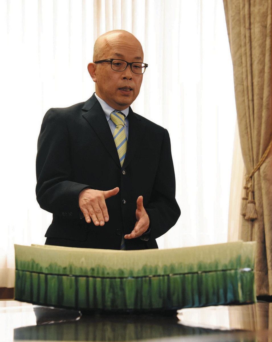 独自のやきもの「やらねば」 多治見の鈴木さん、市無形文化財「織部