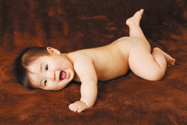赤ちゃん囲む一枚を 金石で来月写真展 撮影会参加者募る 北陸中日新聞web 赤ちゃん囲む一枚を 金石で来月写真展 撮影会参加者募る 北陸中日新聞web
