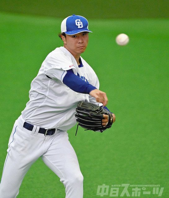 練習 高橋宏：中日スポーツ・東京中日スポーツ