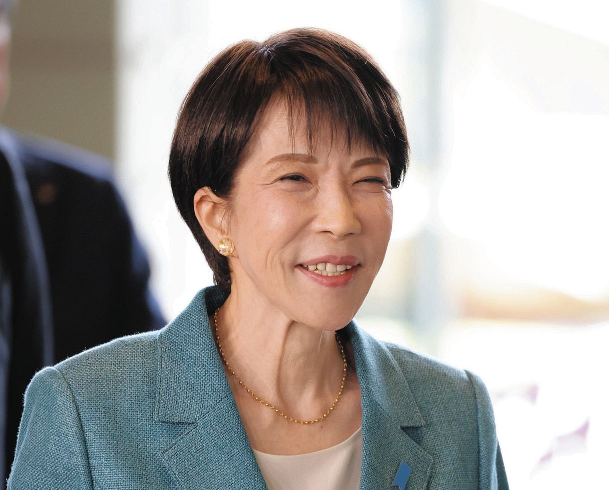 高市早苗首相、「私の右手を心配して…」サポーター寄贈、全国から相次ぎ感謝 「健康管理も仕事のうちですね」：中日スポーツ・東京中日スポーツ 