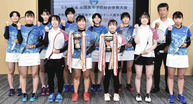 県団体戦で優勝 ５７年ぶり快挙 長浜北高女子ソフトテニス部 中日新聞web