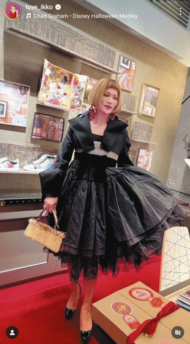 ◇IKKO、「足キレイ」黒いワンピースを着て【写真】：中日スポーツ 