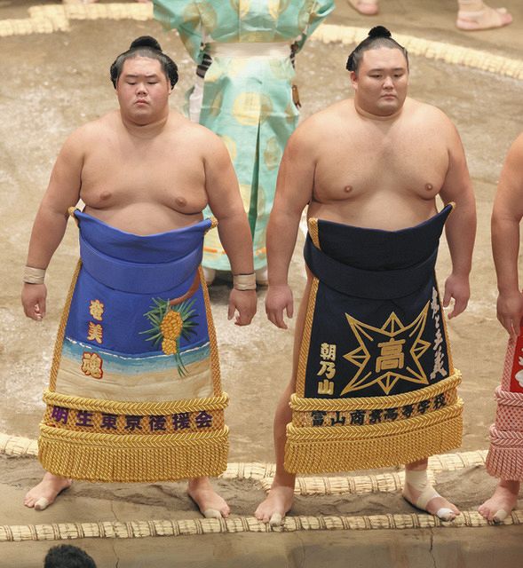 母校・富山商高から送られた朝乃山の化粧まわし【写真】：中日スポーツ・東京中日スポーツ