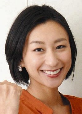 思わず視線クギづけ 浅田舞 肩出しセクシードレス 大人の女性の色香ですね と美しさにため息 中日スポーツ 東京中日スポーツ