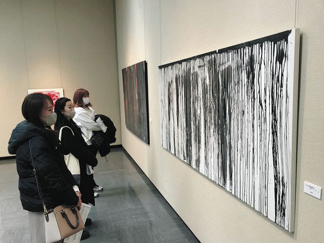 テロ、震災筆で向き合い 前衛書家・表立雲さん軌跡展：北陸中日新聞Web