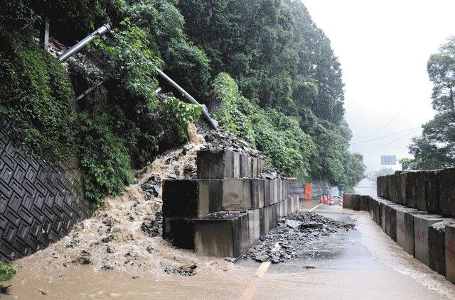 斜面崩落で国道通行止め 復旧めど立たず 天竜区 龍山 中日新聞しずおかweb