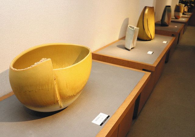 ４９歳で他界、陶芸家の青山貴秀さん回顧展 「人生かけた作品見て