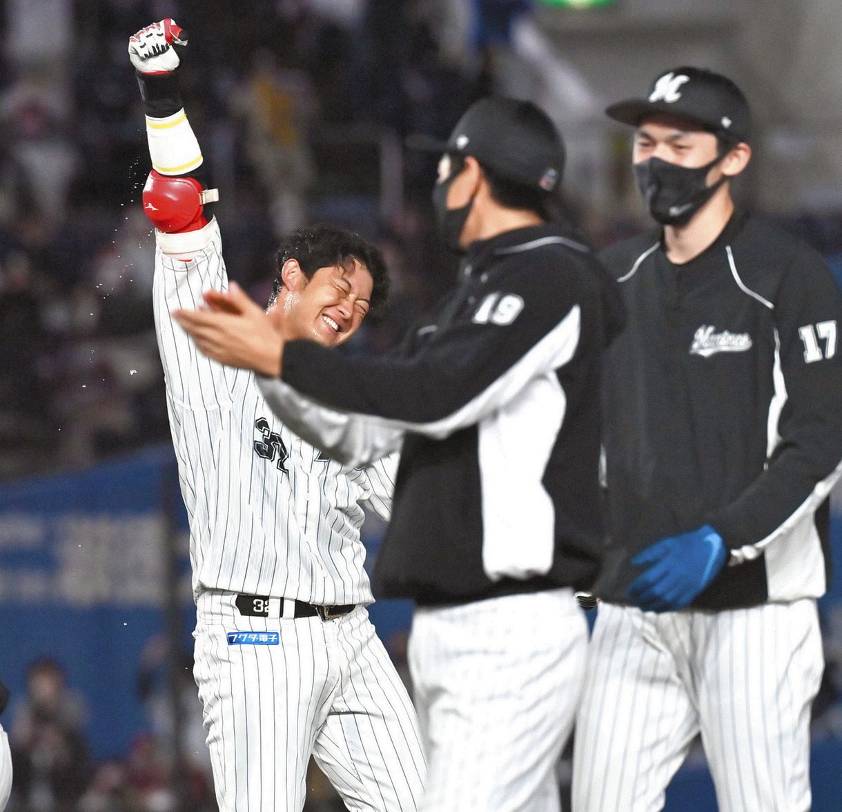 ロッテ】佐藤都志也「言葉に表せないくらいすごいうれしい」代打