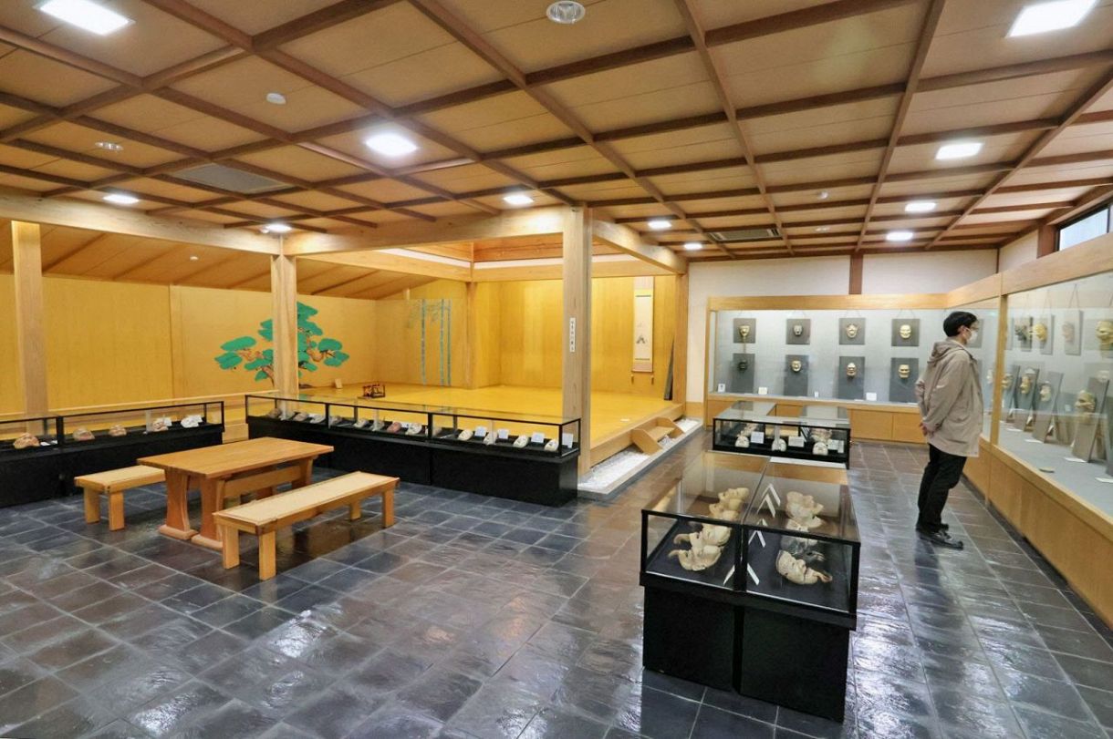 物語を伝える創作面 能面美術館（池田町）：日刊県民福井Web