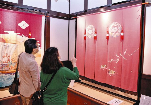 花嫁のれん3年ぶり街彩る 七尾・一本杉通り 100枚超：北陸中日新聞Web