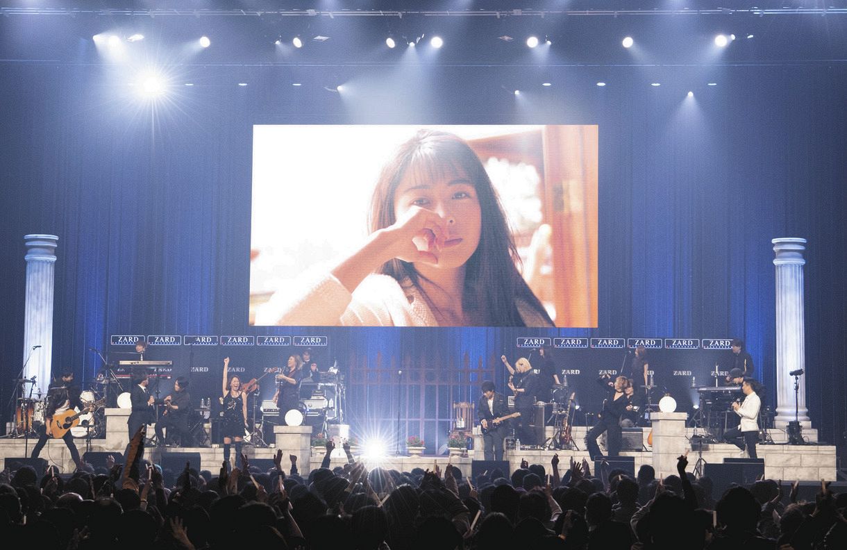 ZARDデビュー日に30周年記念ライブ ゲストの大黒摩季「泉水ちゃん