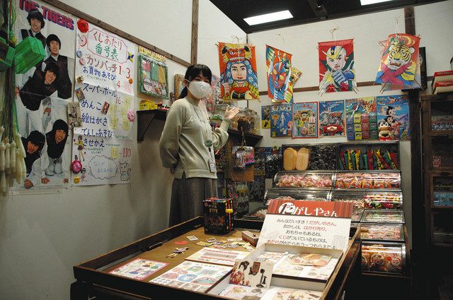 郷愁誘う ちょっと昔の道具たち 展 岐阜 昭和３０ ４０年代民家や駄菓子店再現 中日新聞web