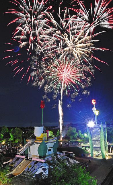 富山 夜空に感謝の花束 旧チューリップタワー お別れセレモニー 北陸中日新聞web