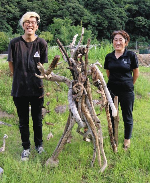 人物像表現、流木アート第２弾 大阪芸大の土橋さん：中日新聞Web