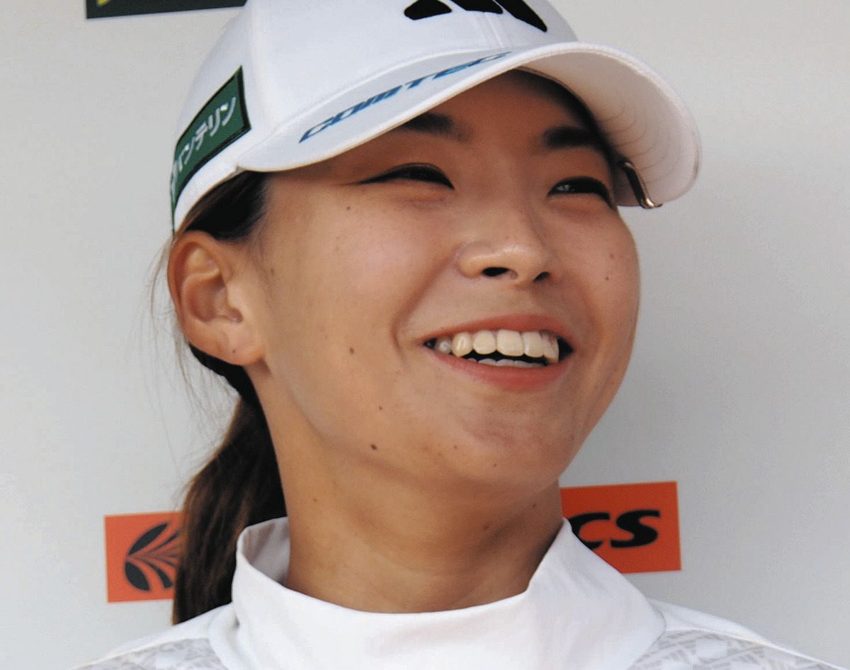 渋野日向子、帰国時に駄菓子屋でリフレッシュ、今季は稼いでいないので
