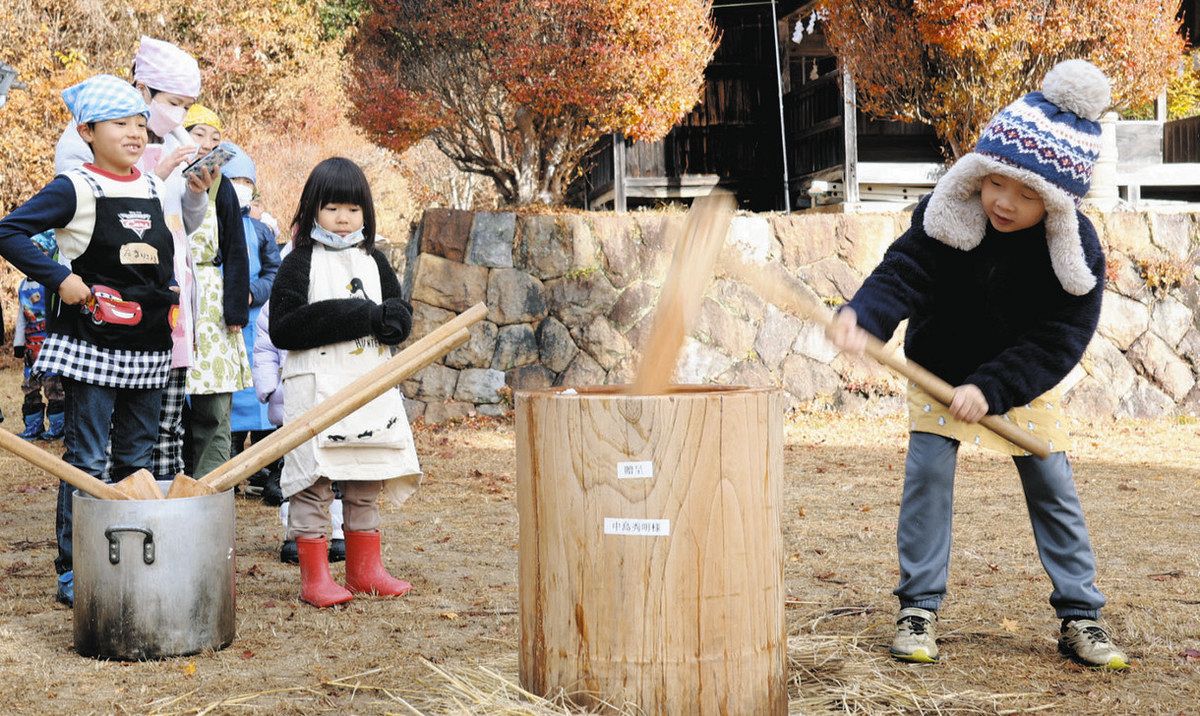 おせちや餅つきを一緒に 泰阜で幼児から80代まで交流：中日新聞Web