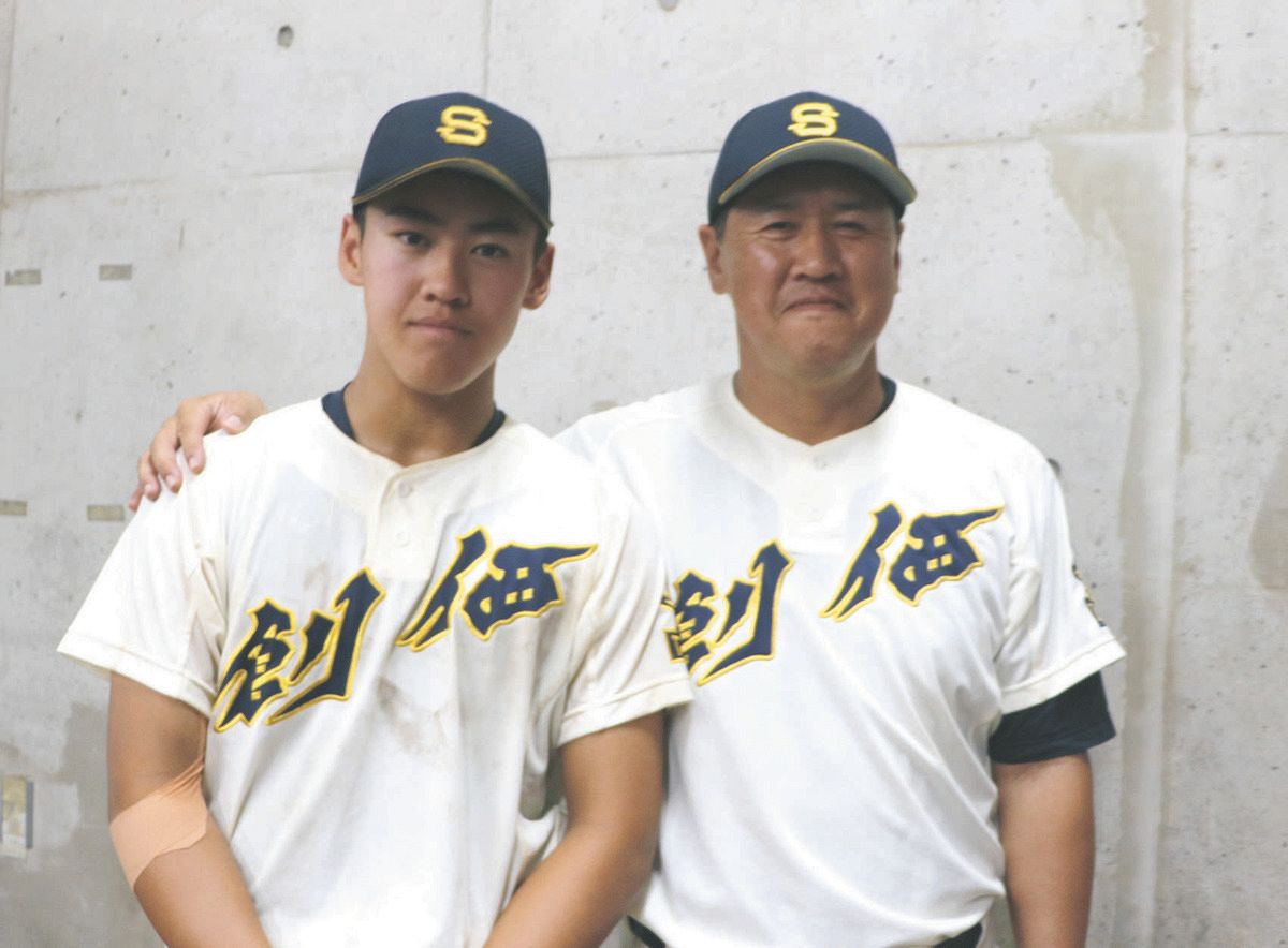 創価、”親子鷹”で第1シード国士館にコールド勝ち 父は松山商で甲子園準