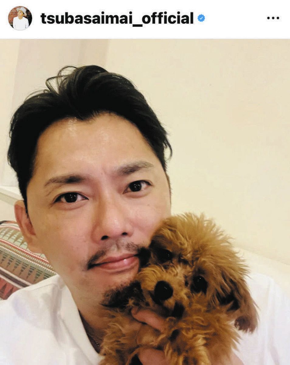 ◇【写真】「元気です♪」今井翼、愛犬プーとのツーショット：中日