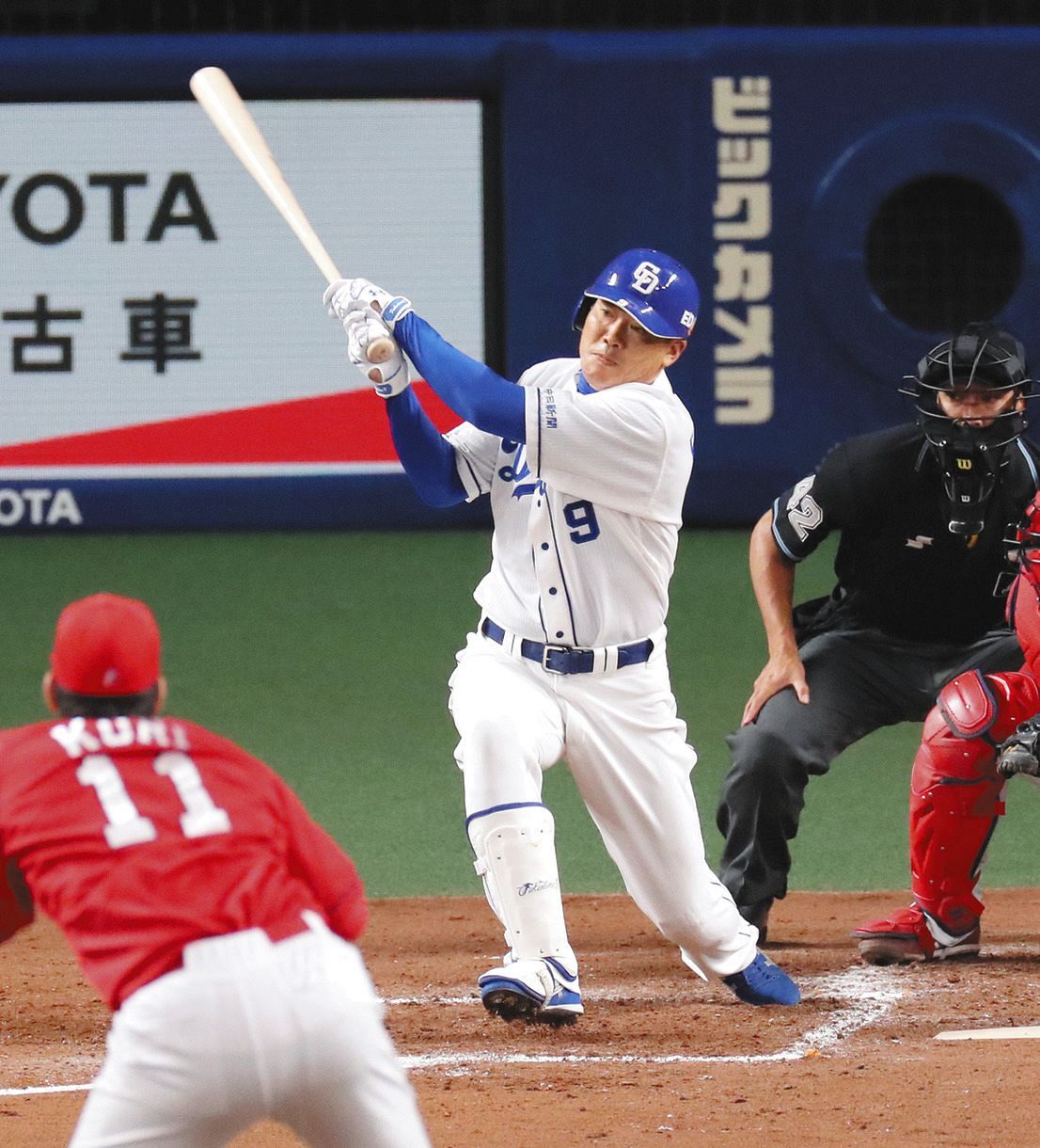 中日】福留孝介 感激V打！14年ぶりお立ち台「目標でした…泣きそう」 初