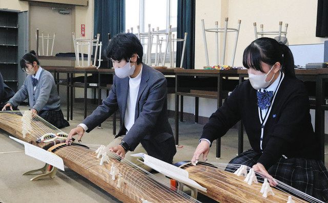 新人記者 軍司歩人のアタック取材＞ （6）箏曲（四日市南高）：中日