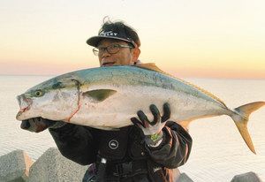 デカブリ１００センチ ヤマオカさんに大賞 釣りナビコンテスト 中日スポーツ 東京中日スポーツ