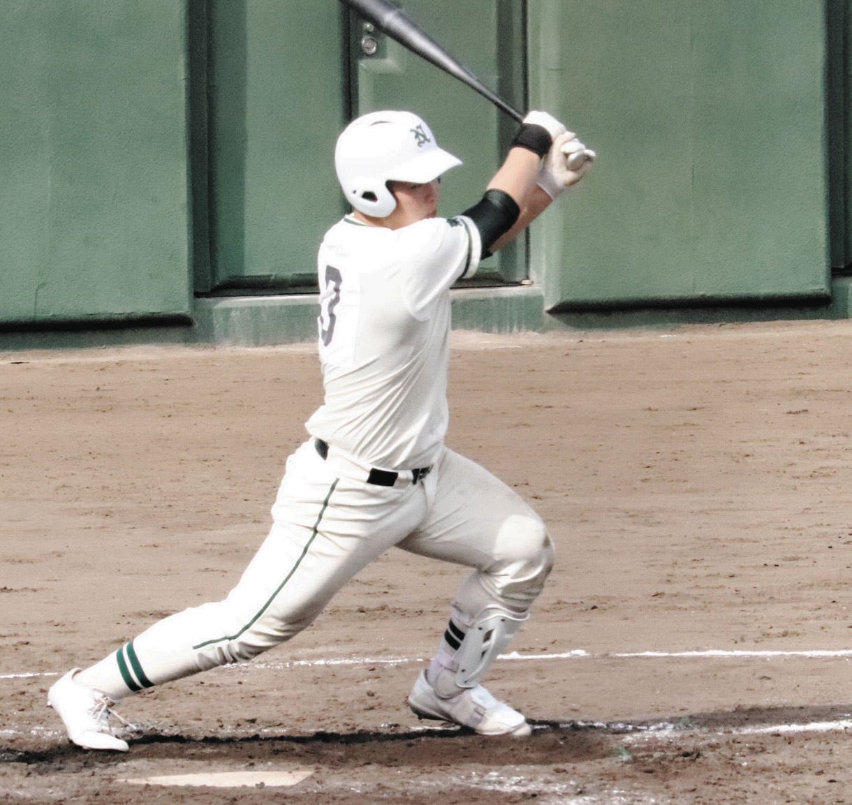 二松学舎大付が4強、片井海斗が4季連続甲子園へ足もアピール【秋季高校