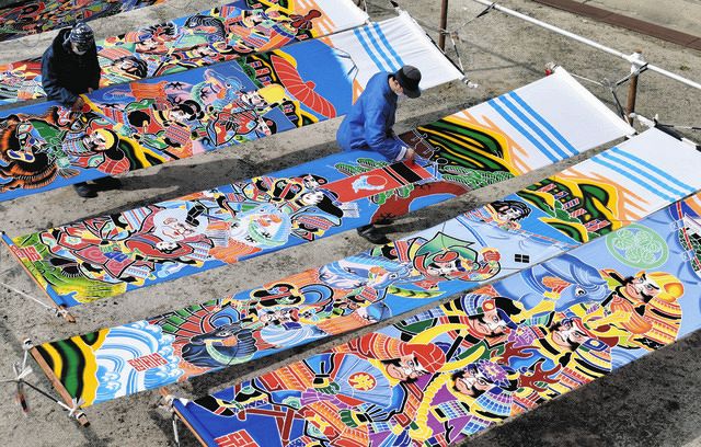岡崎でこいのぼり製造ピーク 武者絵のぼり いざ出陣：中日新聞Web