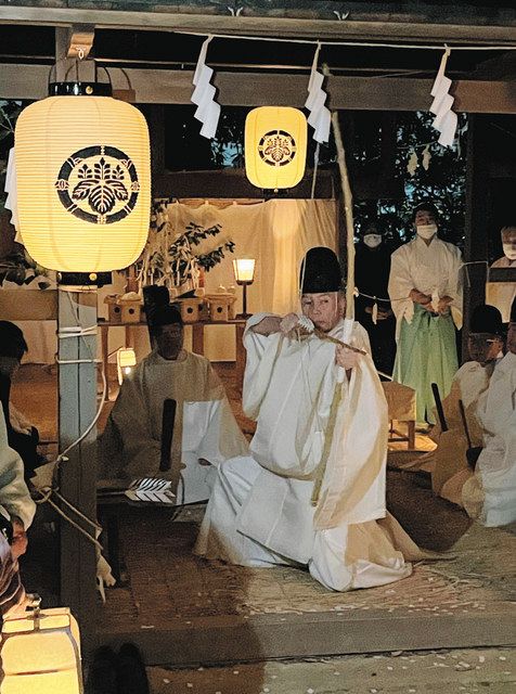 魔をはらい、はだか祭終幕 稲沢・国府宮で「的射神事」:中日新聞Web