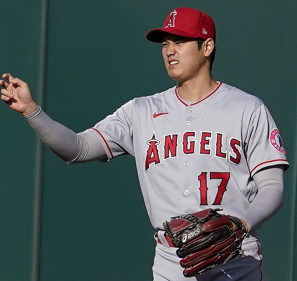 大谷翔平7回から右翼守備で 三刀流 に 6回無失点8奪三振で降板後も出場を続ける Mlb 中日スポーツ 東京中日スポーツ