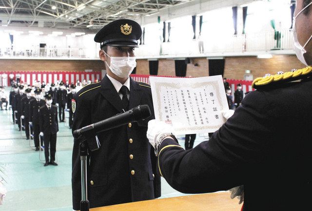 優しく強い自衛官に 候補生６７人が修了式 陸自守山駐屯地 中日新聞web