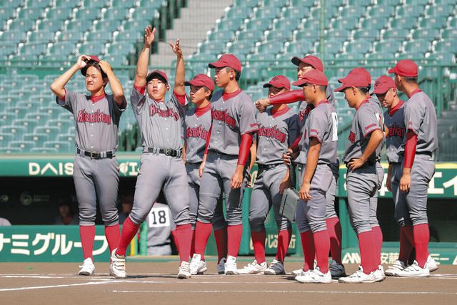 甲子園初出場の浜松開誠館に元同校コーチの中日・中村紀洋2軍コーチ