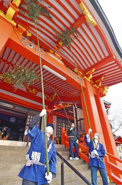 本堂や回廊すっきりと 三国 成田山福井別院ですす払い 中日新聞web