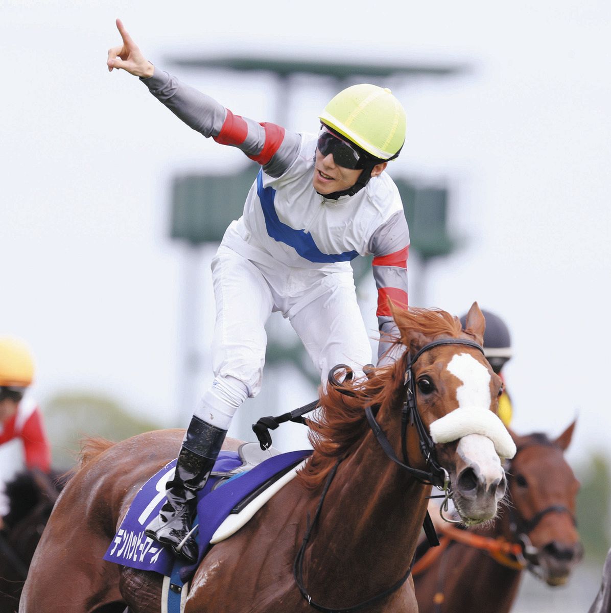 テンハッピーローズで勝利の津村、G1騎乗48回目で栄冠つかんだ苦労人