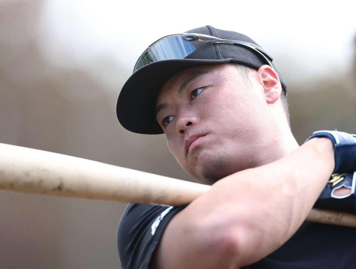 中日・細川成也、沖縄で初の自主トレ主宰 石川昂弥＆ブライト健太も