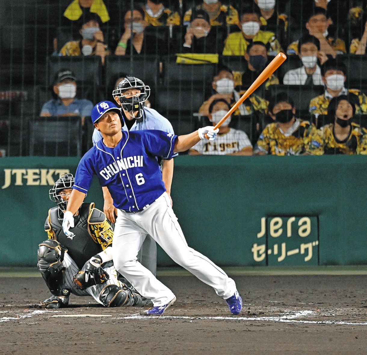 中日 平田が2年ぶりとなるダメ押し1号 ホームランを狙って打ちにいきました 17年目34歳が最高の再スタート 中日スポーツ 東京中日スポーツ