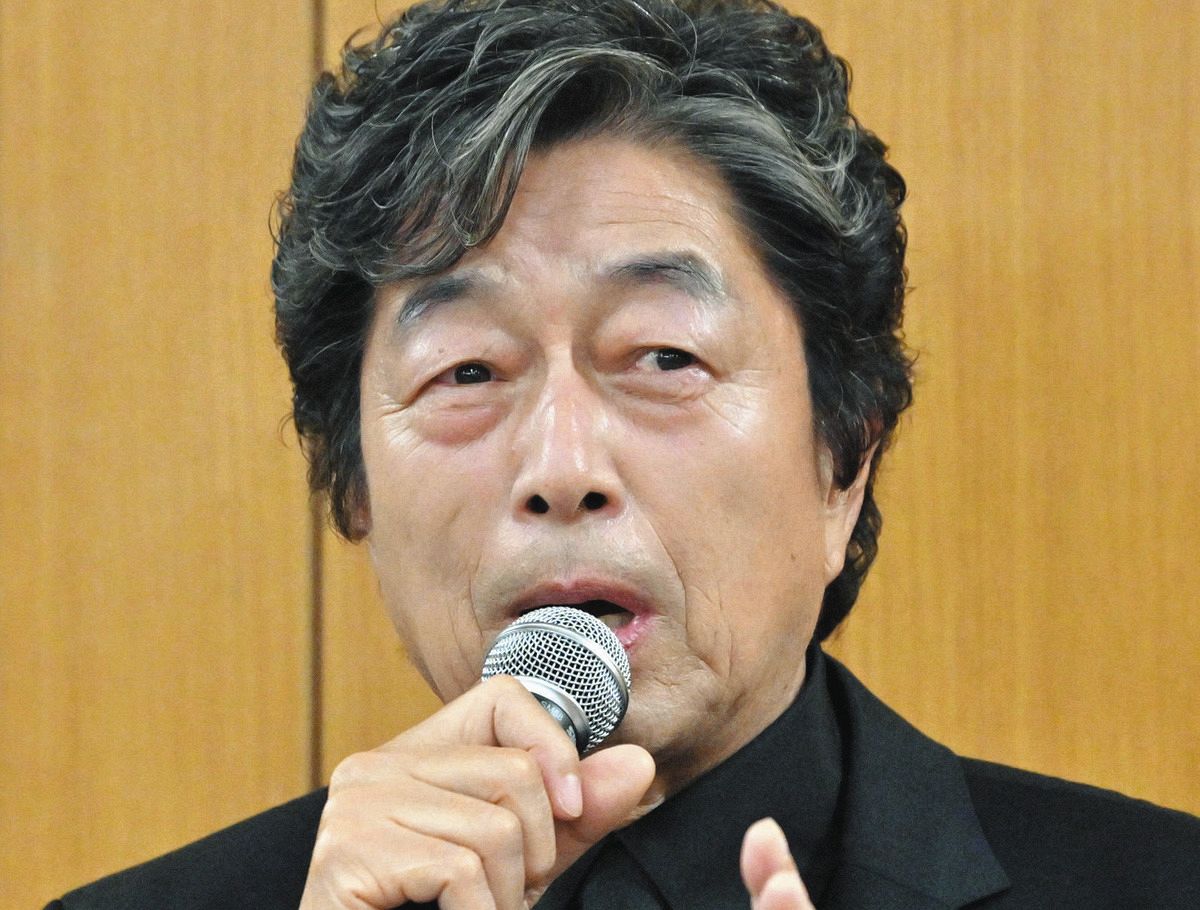 ドラマ「俺たちの旅」のスペシャルコンサートへの意気込みを語る中村雅俊